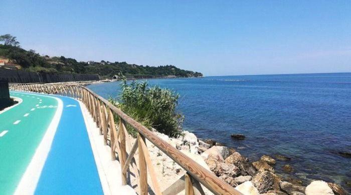 B&B La Dimora Di Tommaso Apartment - Dimora Storica Bike Friendly Ortona Zewnętrze zdjęcie